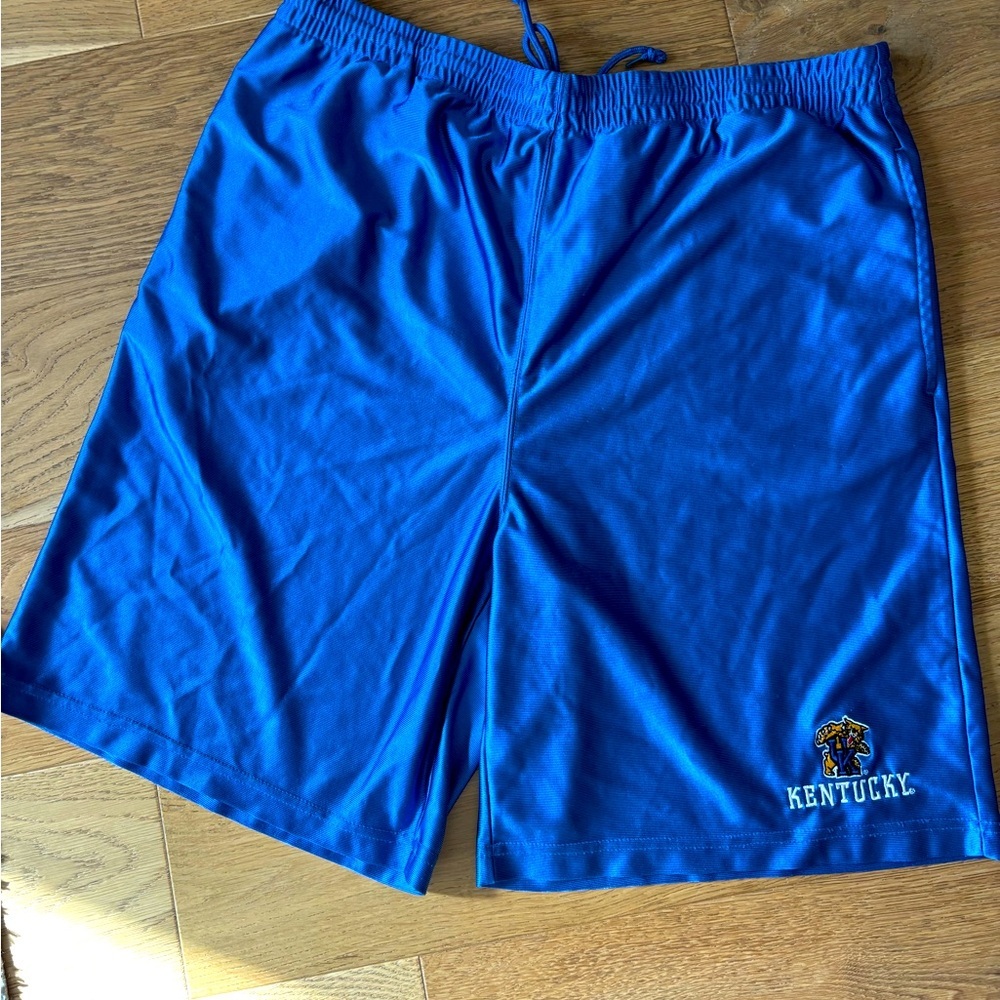 Vintage university of Kentucky wildcats basketball shorts Oak sportswear y2k
